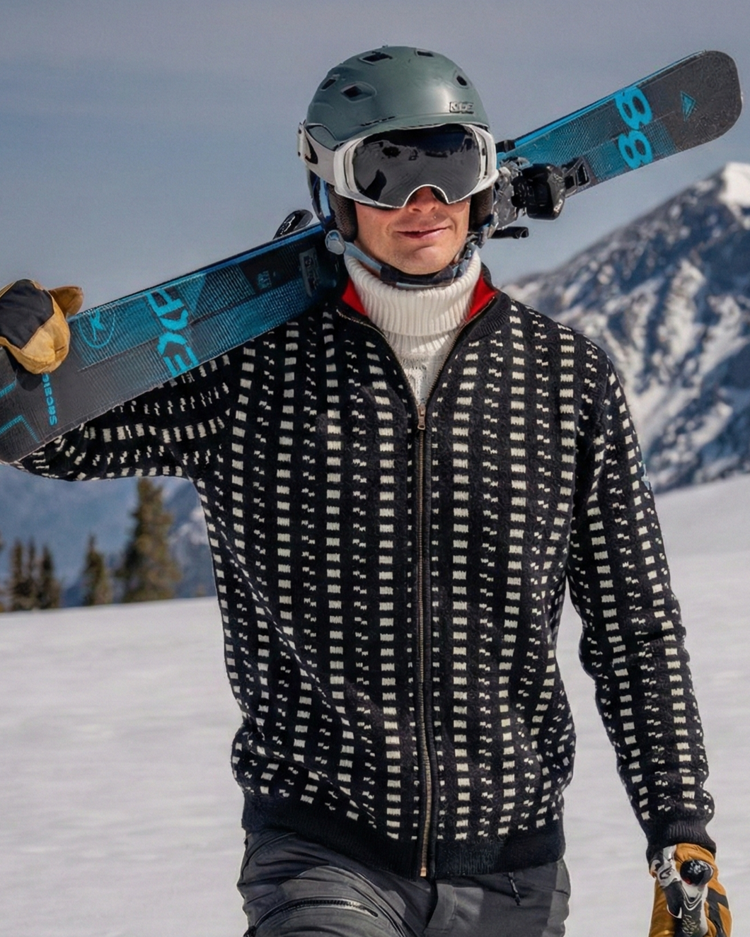 Luxurious men's black and white ski sweater