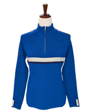 Load image into Gallery viewer, Women's light blue merino woo ski sweater
